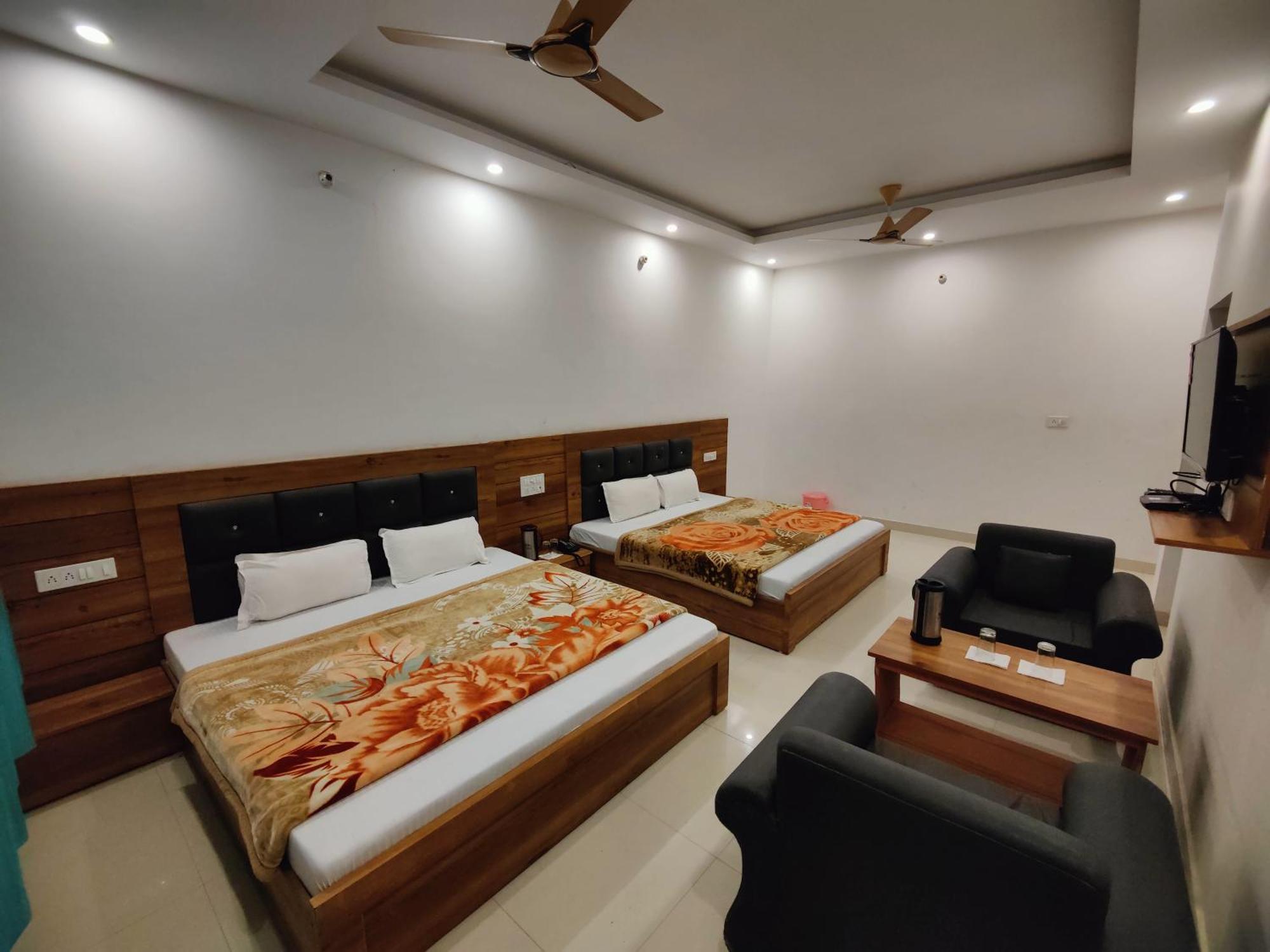 Alaknanda Motel & Restaurant Rudraprayāg Esterno foto