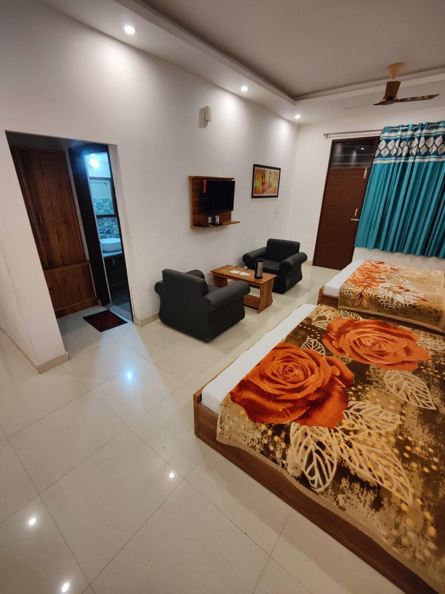 Alaknanda Motel & Restaurant Rudraprayāg Esterno foto