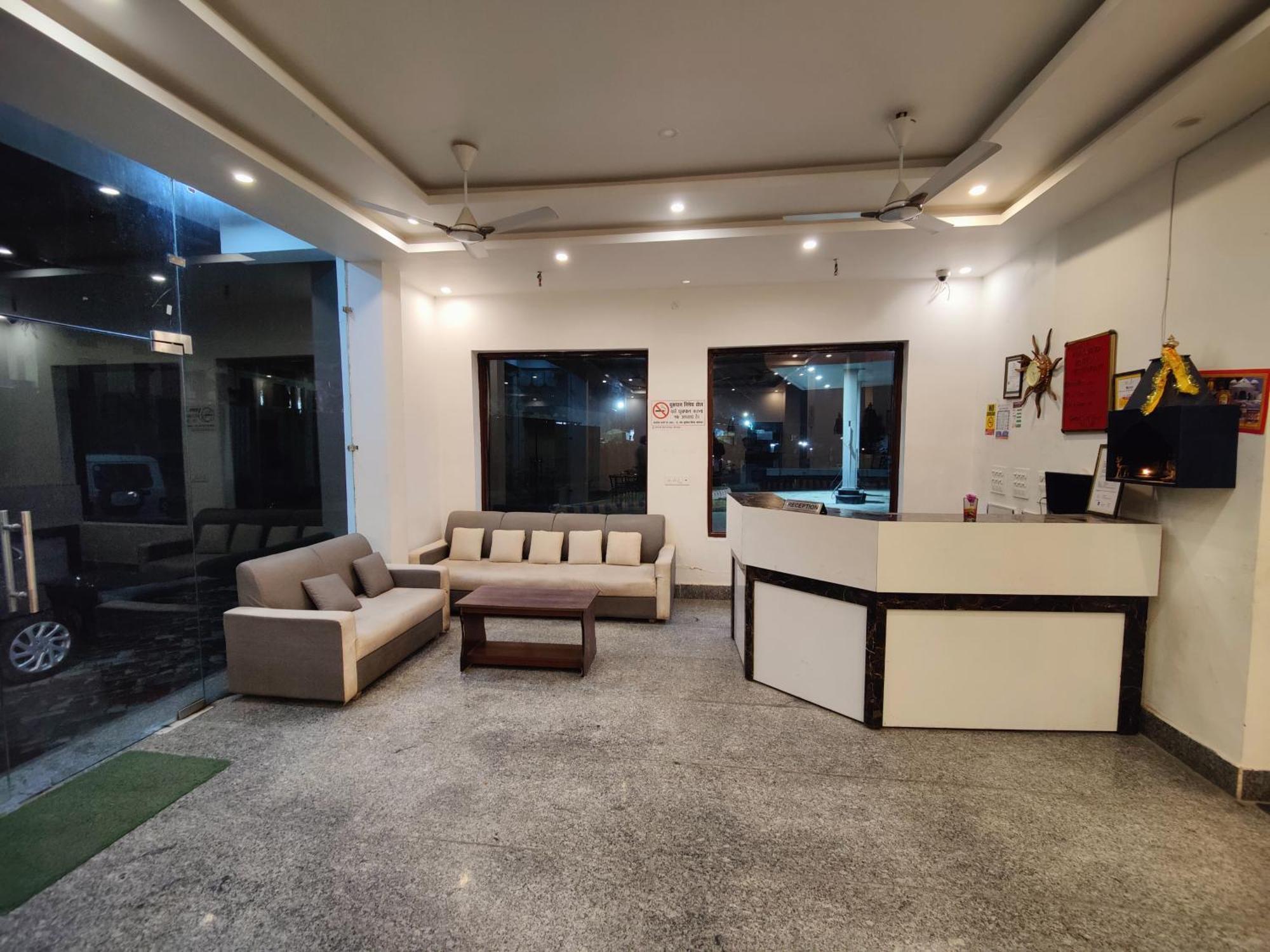 Alaknanda Motel & Restaurant Rudraprayāg Esterno foto